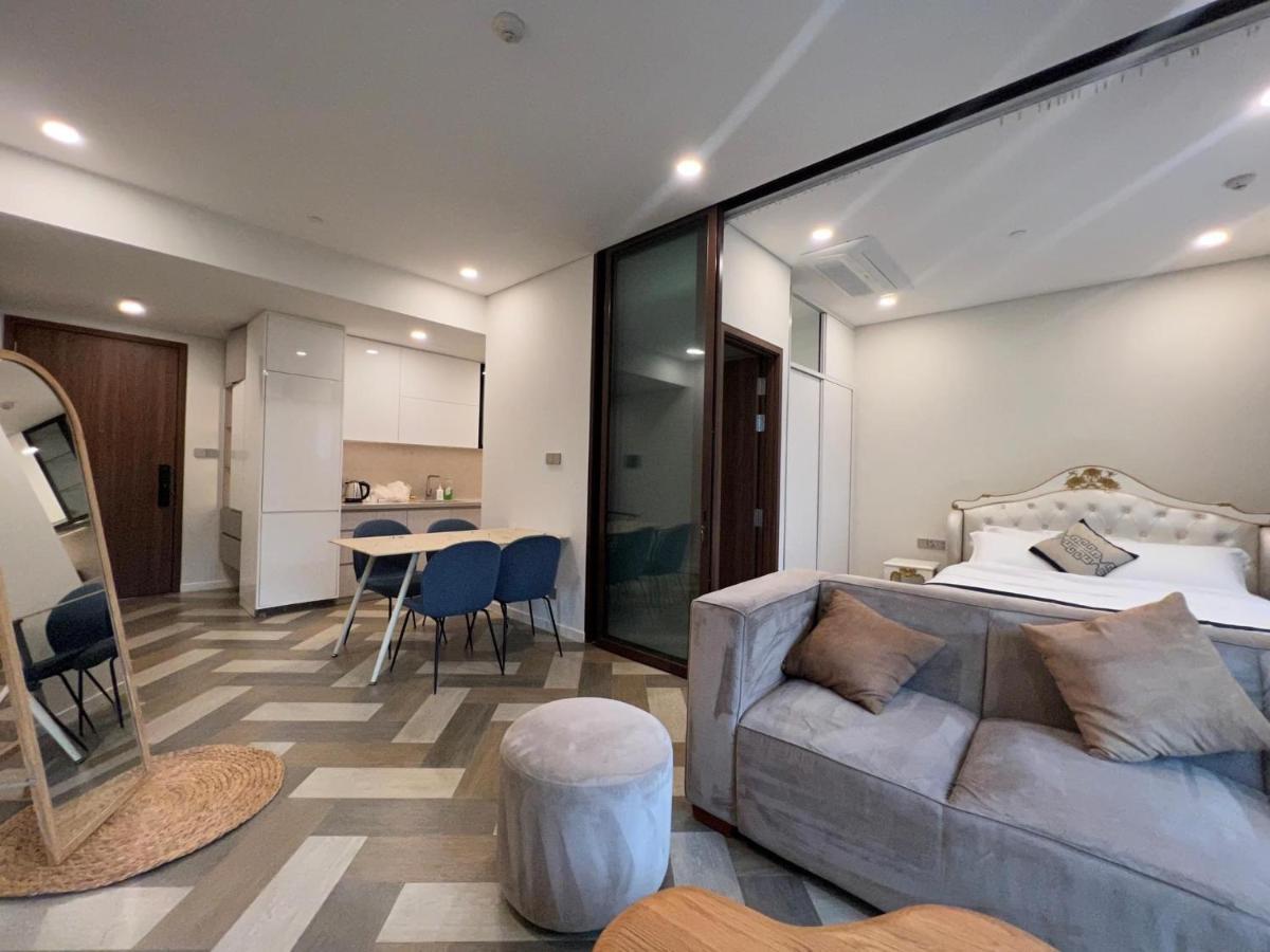 הו צ'י מין סיטי The Crest-Central Saigon Riverside -Free Pool-Gym-Sauna Room-Yoga Room מראה חיצוני תמונה