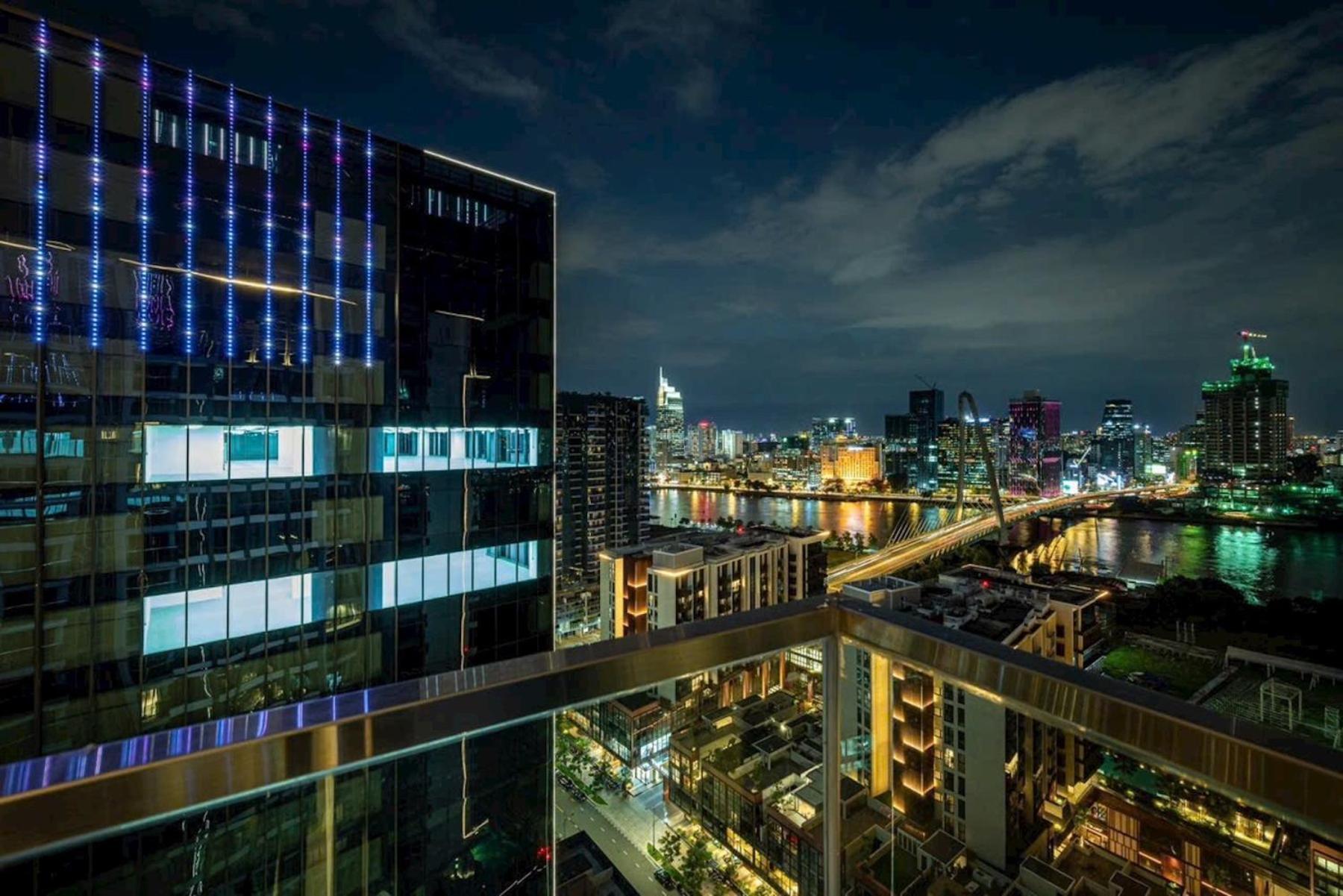 הו צ'י מין סיטי The Crest-Central Saigon Riverside -Free Pool-Gym-Sauna Room-Yoga Room מראה חיצוני תמונה