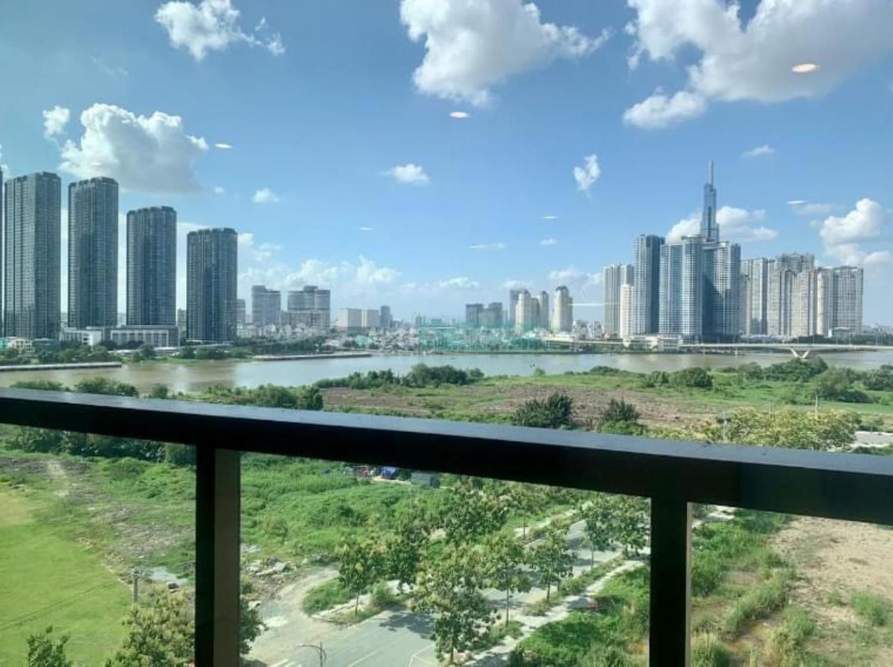 הו צ'י מין סיטי The Crest-Central Saigon Riverside -Free Pool-Gym-Sauna Room-Yoga Room מראה חיצוני תמונה