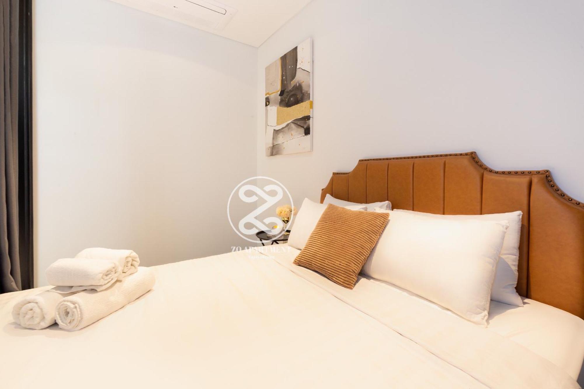 הו צ'י מין סיטי The Crest-Central Saigon Riverside -Free Pool-Gym-Sauna Room-Yoga Room מראה חיצוני תמונה