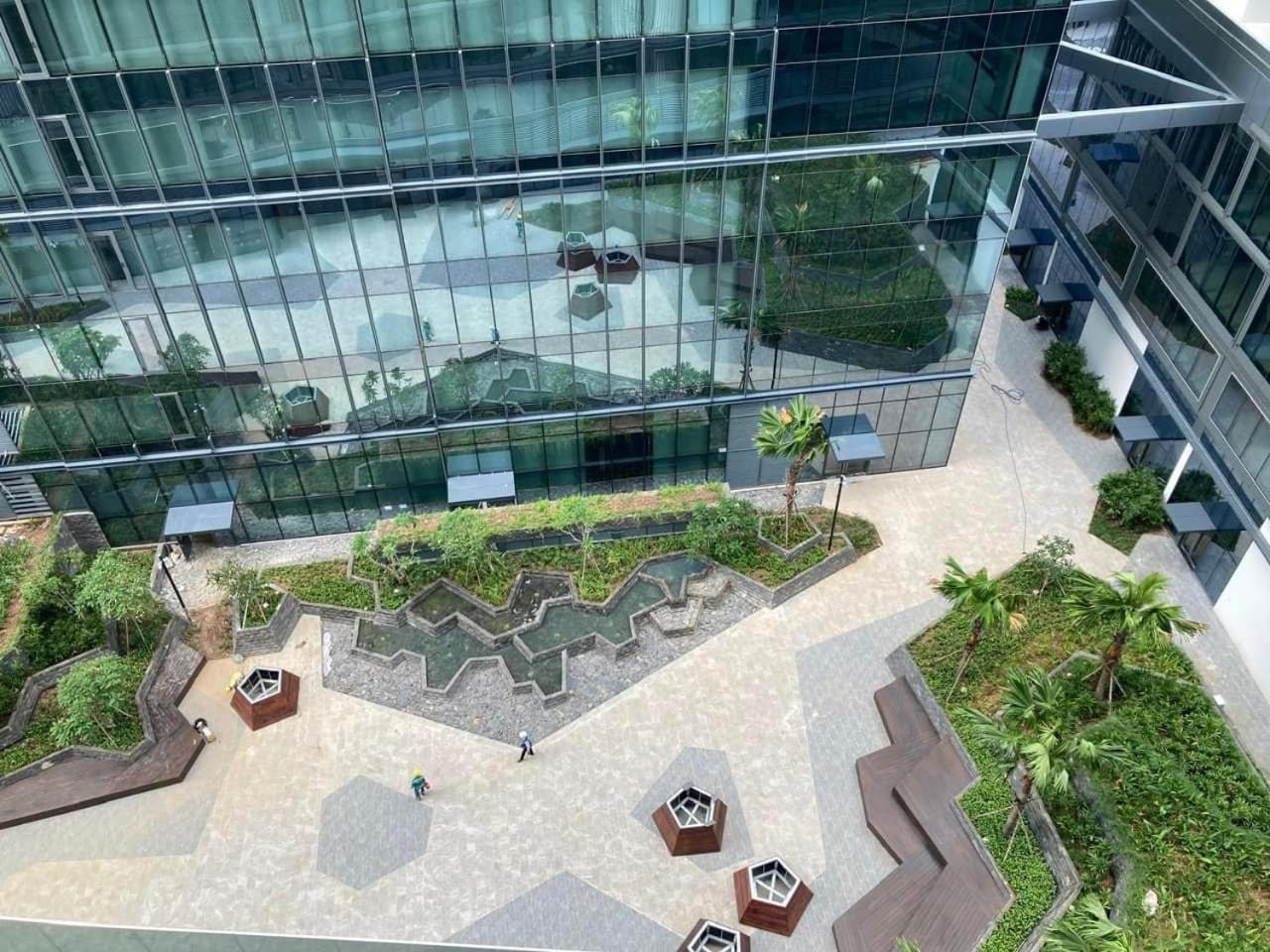 הו צ'י מין סיטי The Crest-Central Saigon Riverside -Free Pool-Gym-Sauna Room-Yoga Room מראה חיצוני תמונה