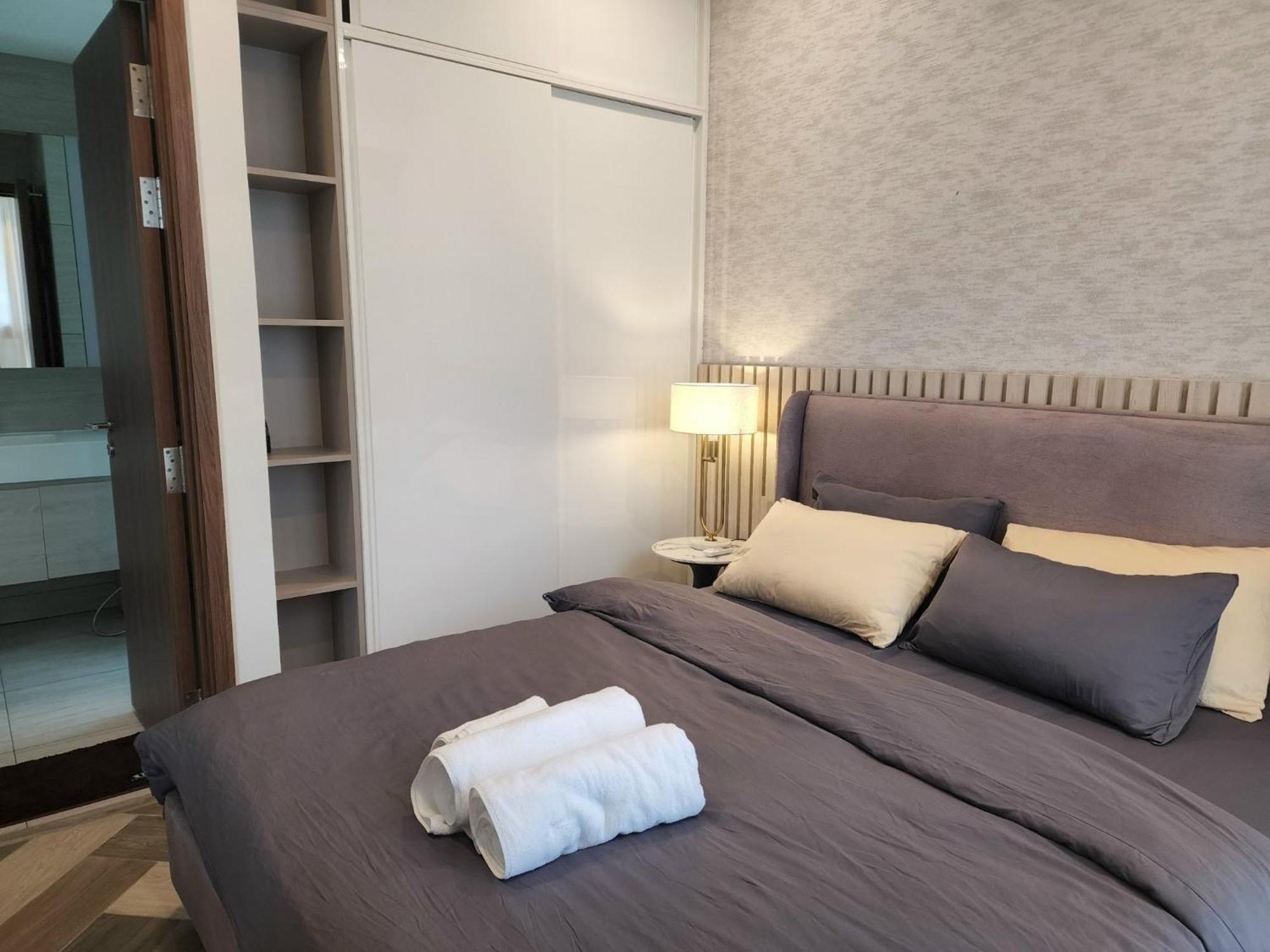 הו צ'י מין סיטי The Crest-Central Saigon Riverside -Free Pool-Gym-Sauna Room-Yoga Room מראה חיצוני תמונה